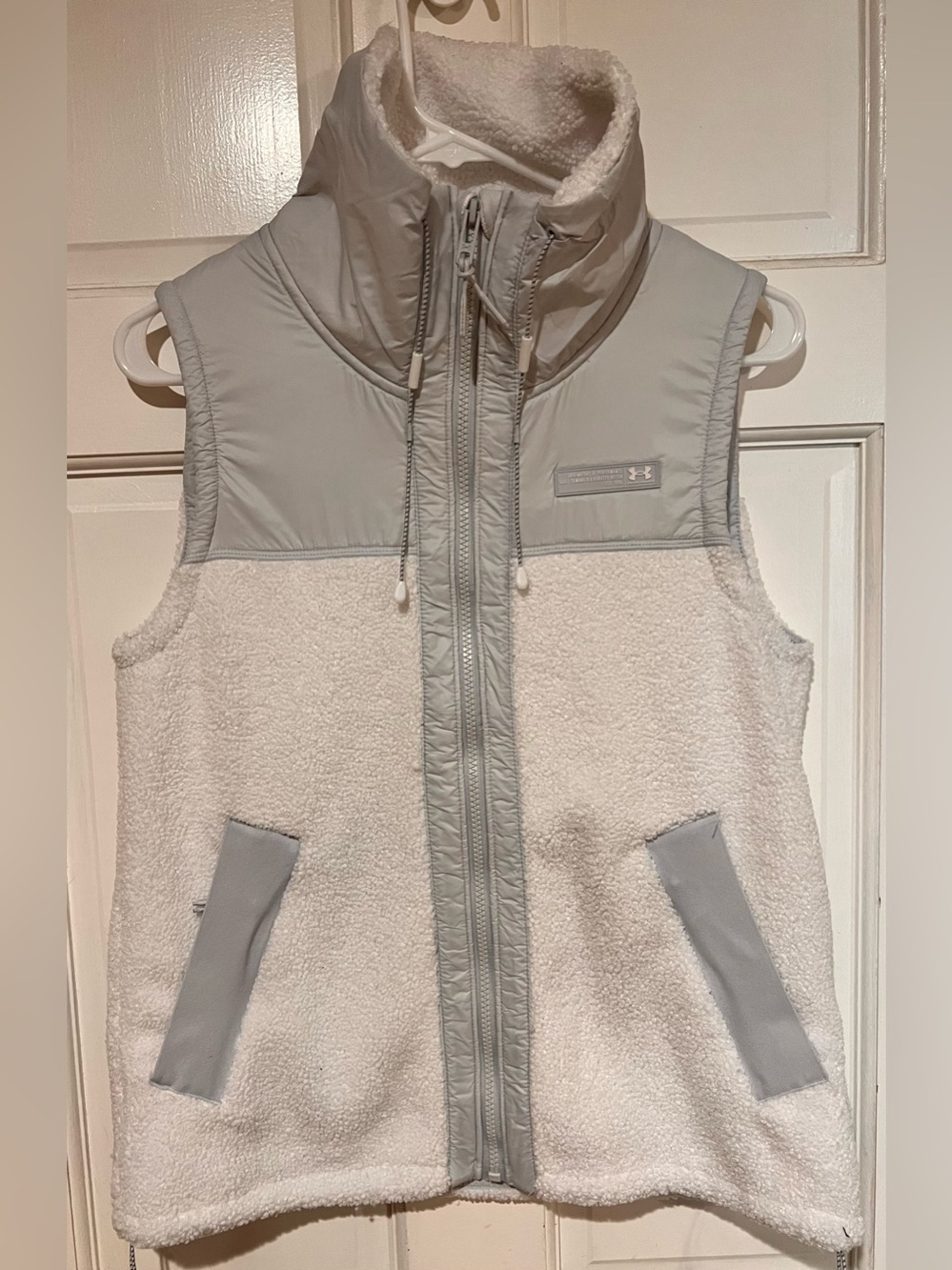 Under Armour Sherpa Fleece Vest, Ivory Cream, Women’s Small